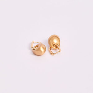 Aretes Oval Huggie Nefrah