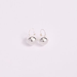 Aretes Plateados Esfera Bicolor Blanco Nefrah