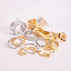 Set de Brazaletes y Pulseras Bicolor Diseño Europeo Escultural Nefrah