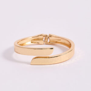 Brazalete Dorado Rígido de Líneas Curvas Nefrah