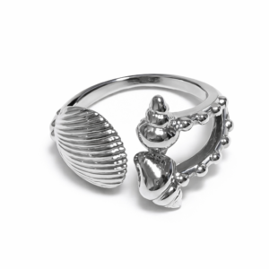 Anillo Plateado Regulable Concha y Corazones Marinos